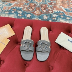 Louis Vuitton Slippers